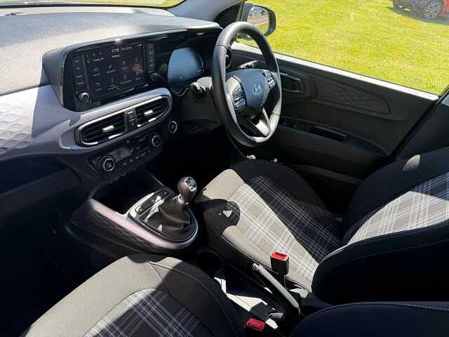 Hyundai i10 1.0 [63] Premium 5dr [Nav]