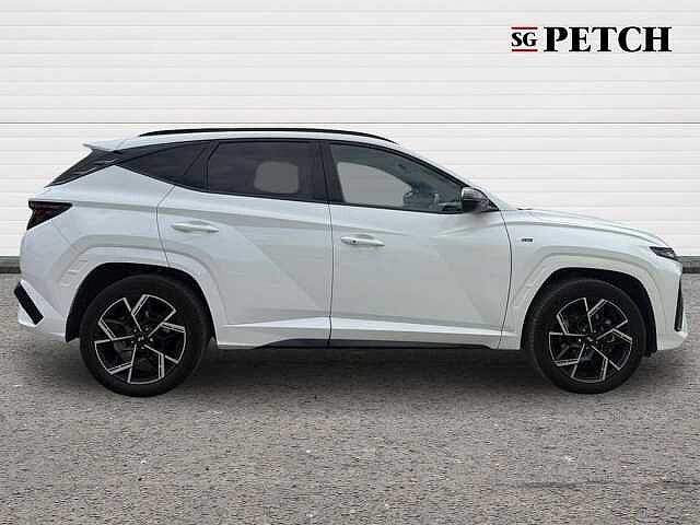 Hyundai TUCSON 1.6T Hybrid N Line 5dr Auto White